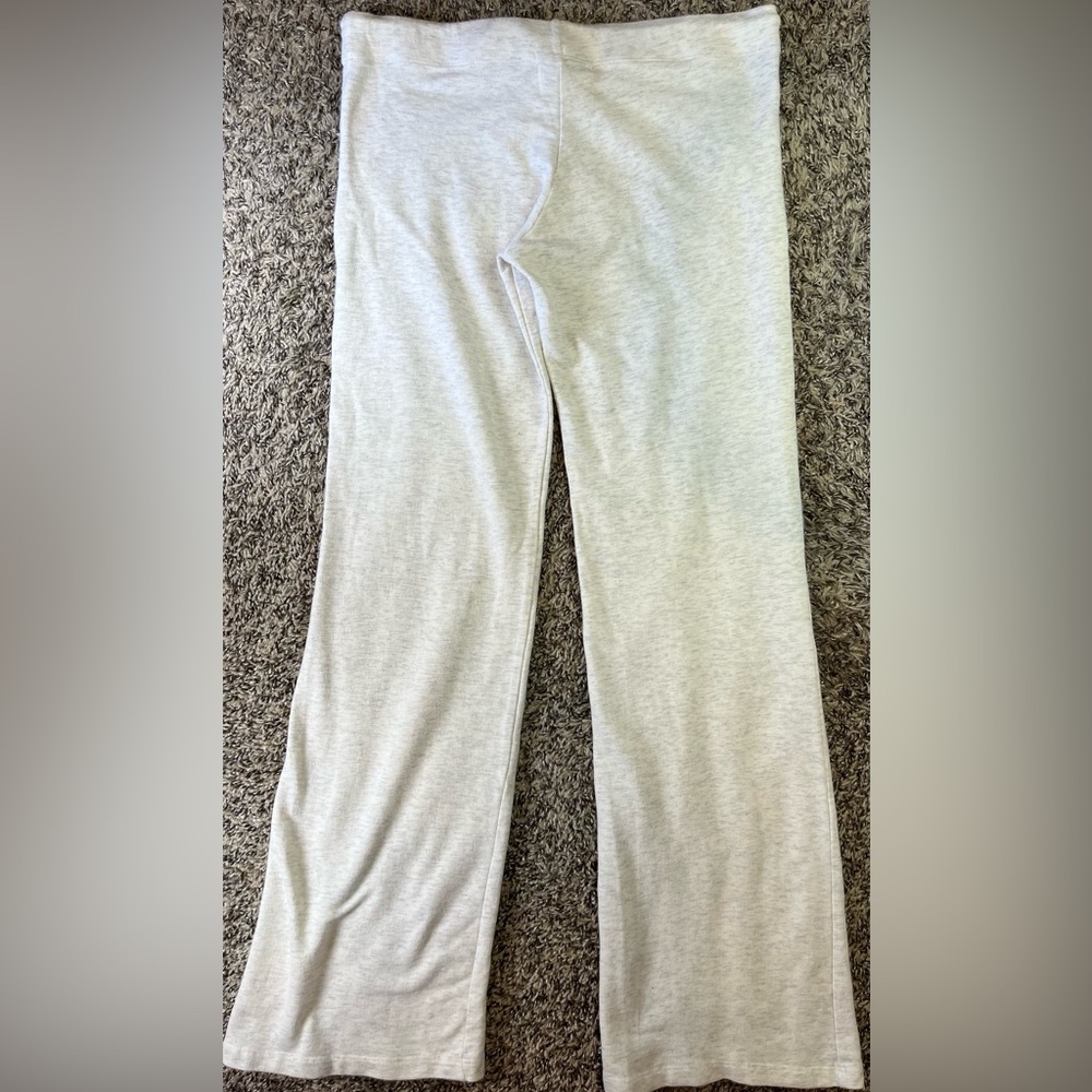 Monrow Classic Low Rise Crop Lounge Sweatpants ~ in Ash/Oatmeal - Picture 8 of 15